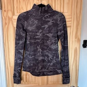Lululemon quarter zip size 6